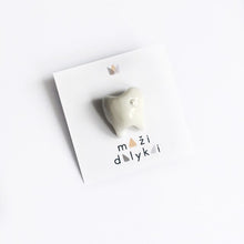 Įkelti vaizdą į galerijos peržiūros priemonę, Porcelain TOOTH pin with a bright swarovski crystal