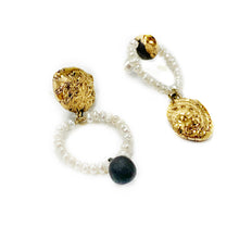 Įkelti vaizdą į galerijos peržiūros priemonę, BYZANCE precious black porcelain earrings