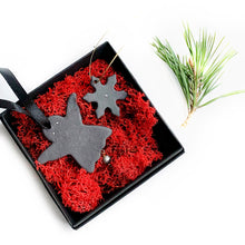 Įkelti vaizdą į galerijos peržiūros priemonę, Merry Christmas tree toys set from black porcelain