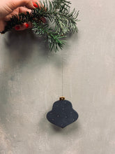 Įkelti vaizdą į galerijos peržiūros priemonę, Black porcelain Christmas decoration ANTIENT TOY2