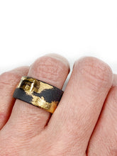 Įkelti vaizdą į galerijos peržiūros priemonę, Black porcelain minimal style UNISEX ring GOLD plated