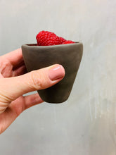 Įkelti vaizdą į galerijos peržiūros priemonę, Mini ceramic cup and a tray set for your beautiful time