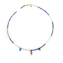 Įkelti vaizdą į galerijos peržiūros priemonę, Minimal style necklace with three porcelain details NATURE LOVER