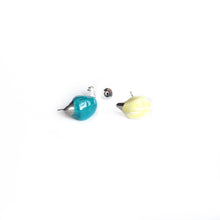 Įkelti vaizdą į galerijos peržiūros priemonę, Ceramic MAGNOLIAS earrings (aqua and lemon)