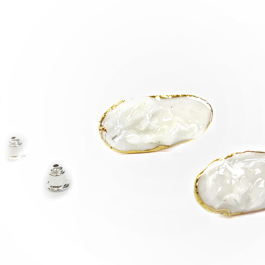 White porcelain elegant earings SIMPLE OYSTERS