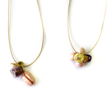 Įkelti vaizdą į galerijos peržiūros priemonę, Ceramic pendant &quot;Buquet of summer roses&quot;