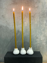 Įkelti vaizdą į galerijos peržiūros priemonę, White mate ceramic candle holders SNOW FIG set of three