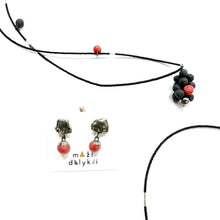 Įkelti vaizdą į galerijos peržiūros priemonę, Mixed porcelain transformer pendant RED