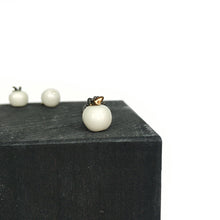 Įkelti vaizdą į galerijos peržiūros priemonę, White porcelain APPLE pendant
