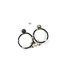Įkelti vaizdą į galerijos peržiūros priemonę, Black porcelain tranforming earrings O2