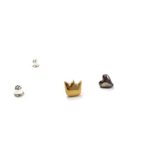 Įkelti vaizdą į galerijos peržiūros priemonę, ceramic earrings heart crown
