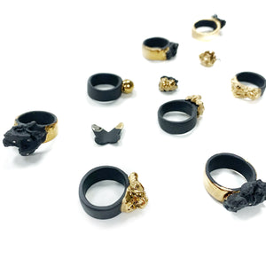 Black porcelain ring, gold plated GOLDEN ROCKS