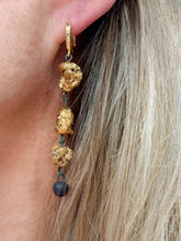 Įkelti vaizdą į galerijos peržiūros priemonę, Black porcelain long earrings PIECES OF GOLD