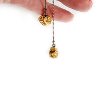 Įkelti vaizdą į galerijos peržiūros priemonę, Black porcelain gold plated asymmetric earrings &quot;Pieces of gold&quot;