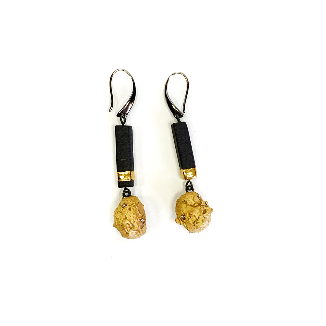 Black porcelain gold plated COCON earrings