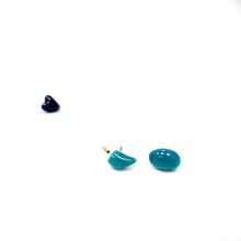 Įkelti vaizdą į galerijos peržiūros priemonę, Mini ceramic earrings THREE FRIENDS IN WATER