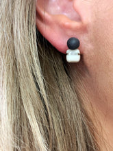 Įkelti vaizdą į galerijos peržiūros priemonę, Black and white porcelain earrings MONOCHROMIC LEONARDO