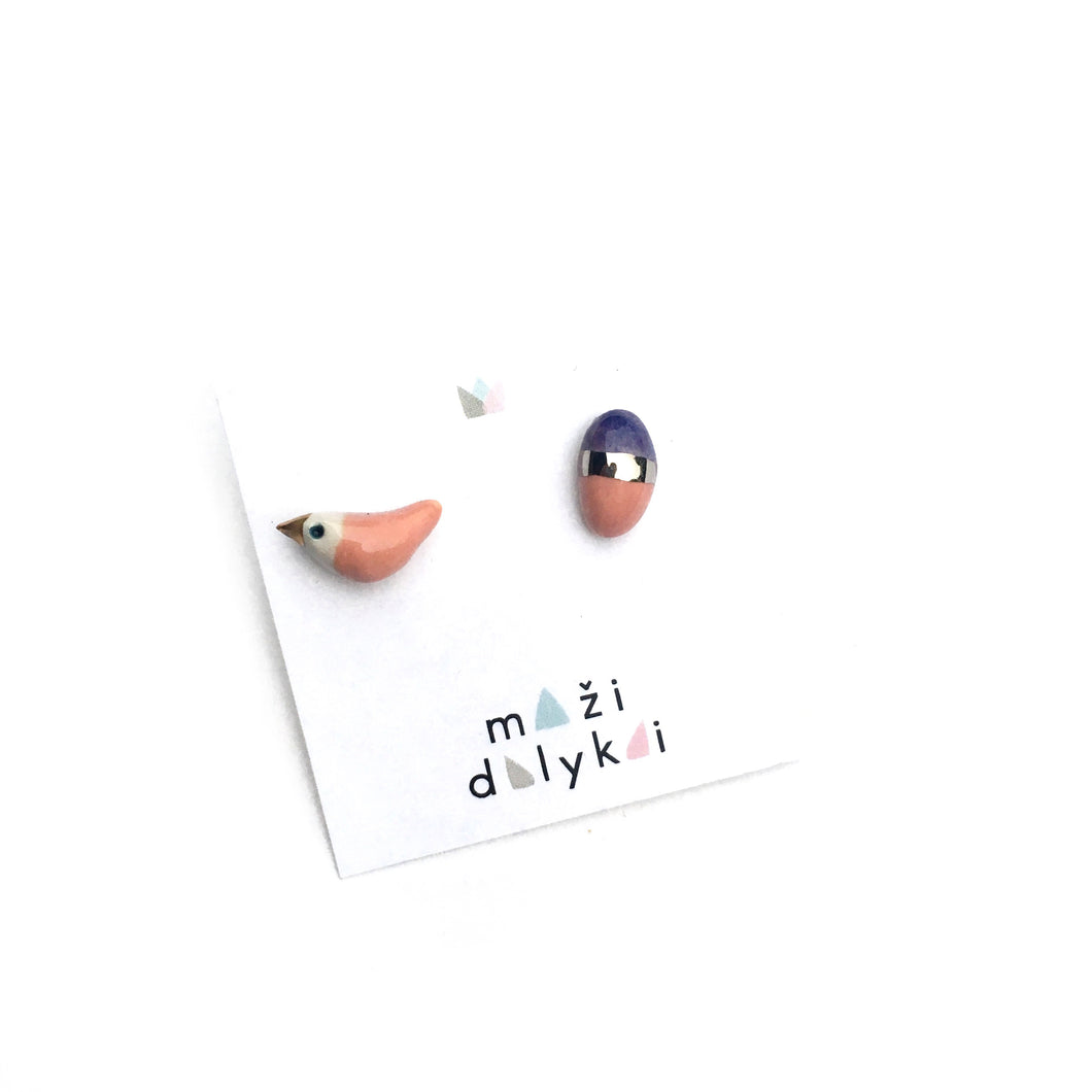 Ceramic mismatched earrings “Peachy bird”