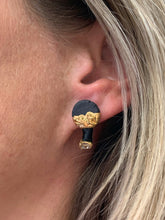 Įkelti vaizdą į galerijos peržiūros priemonę, Black porcelain earrings MAGIC SUNS